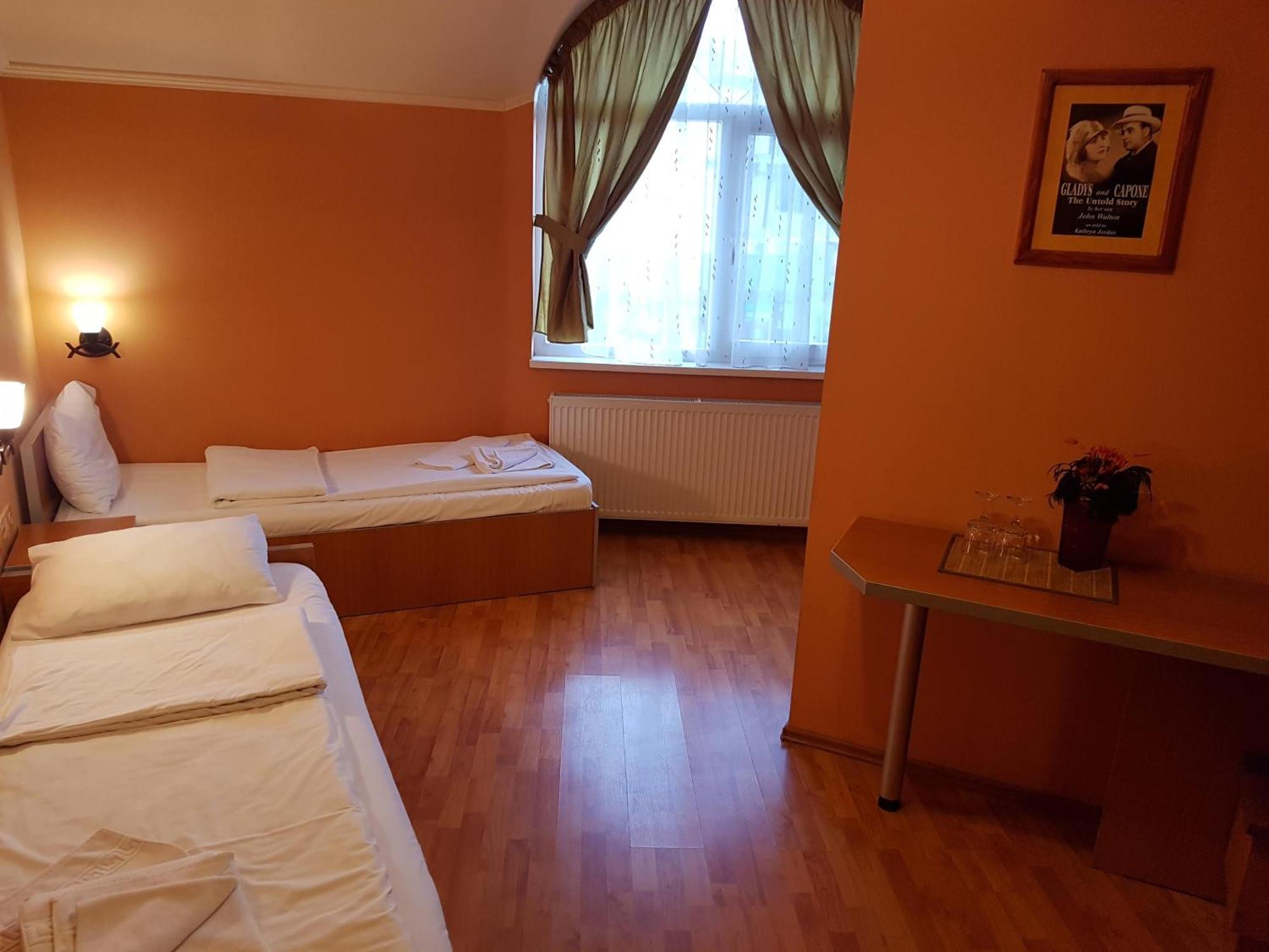 Motel Al Capone Satu Mare Exterior photo
