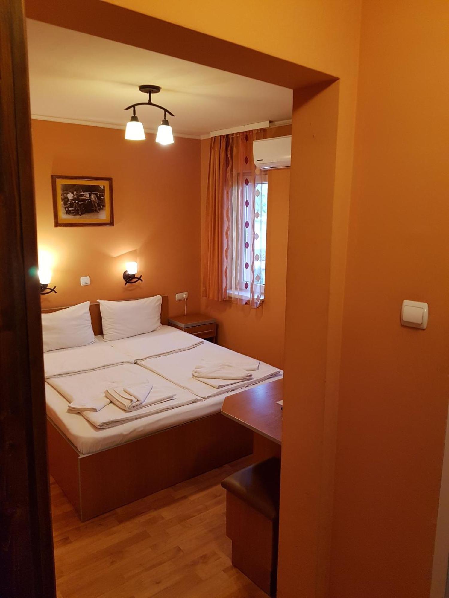 Motel Al Capone Satu Mare Exterior photo