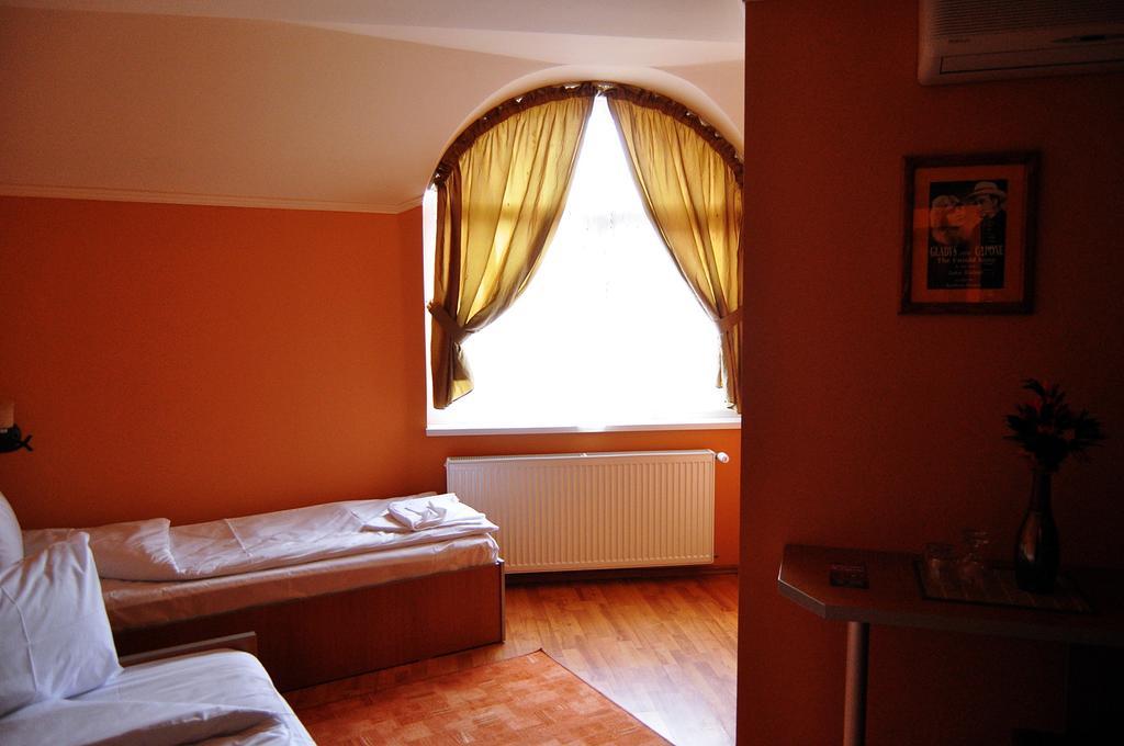 Motel Al Capone Satu Mare Room photo